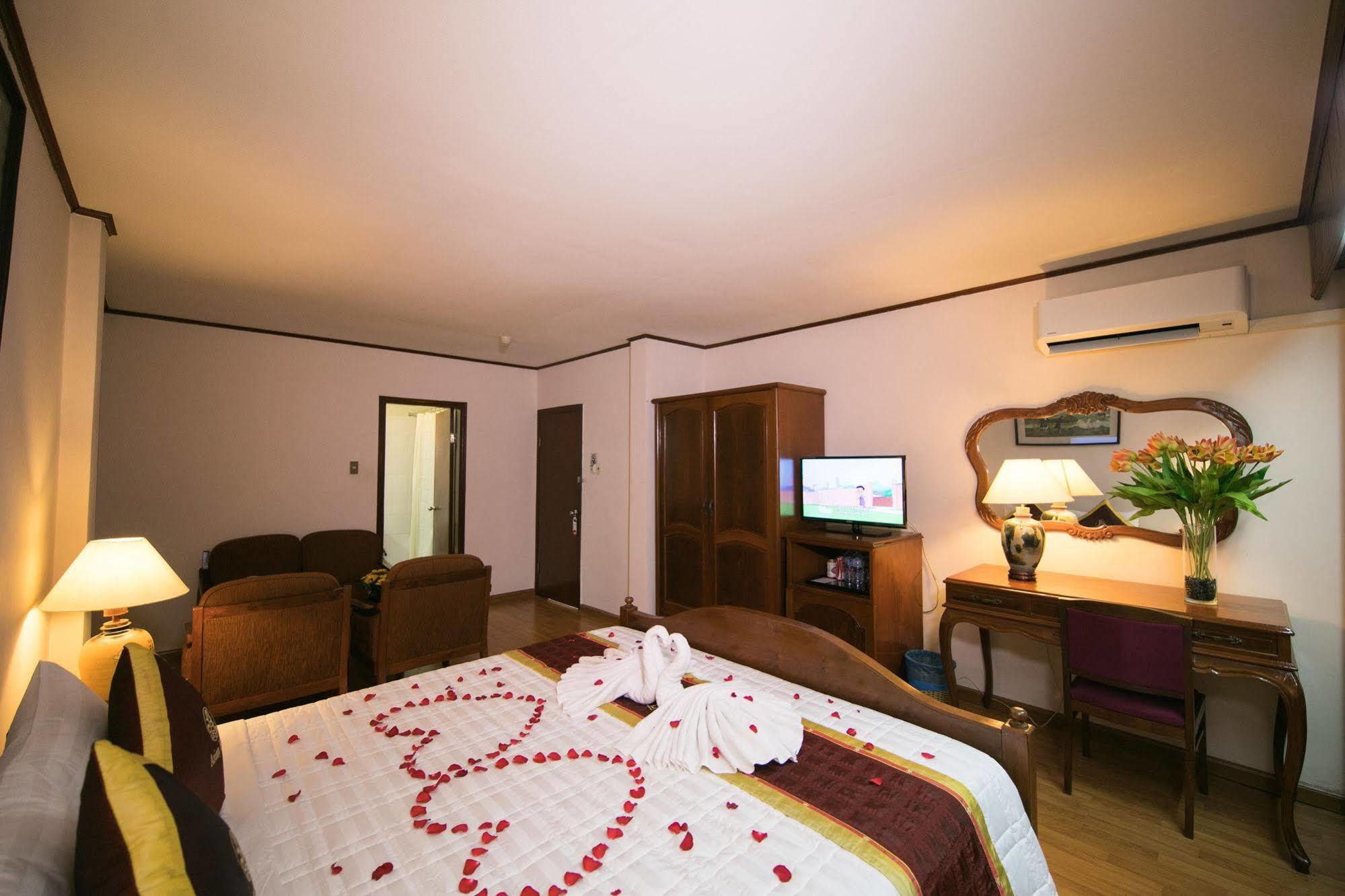 Asian Hotel Ho Chi Minh-stad Buitenkant foto